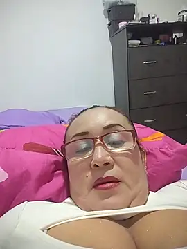 Snapshot of Nini_Love_ chatting on March 10, 2026, 9:09 pm Nini Love online show from March 10, 2026, 9:09 pm