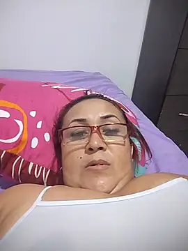Snapshot of Nini_Love_ chatting on March 19, 2026, 9:41 pm Nini Love online show from March 19, 2026, 9:41 pm