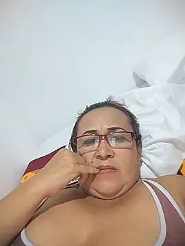 Snapshot of Nini_Love_ chatting on March 27, 2026, 8:26 am Nini Love online show from March 27, 2026, 8:26 am