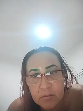 Snapshot of Nini_Love_ chatting on March 31, 2026, 6:03 am Nini Love online show from March 31, 2026, 6:03 am