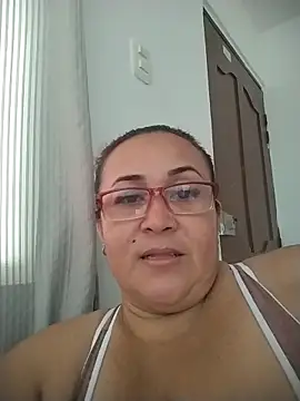Snapshot of Nini_Love_ chatting on April 5, 2026, 2:14 pm Nini Love online show from April 5, 2026, 2:14 pm