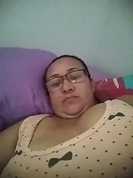 Snapshot of Nini_Love_ chatting on April 13, 2026, 12:43 pm Nini Love online show from April 13, 2026, 12:43 pm