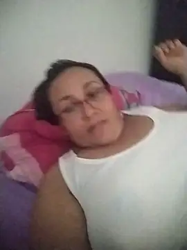 Snapshot of Nini_Love_ chatting on April 15, 2026, 7:32 pm Nini Love online show from April 15, 2026, 7:32 pm
