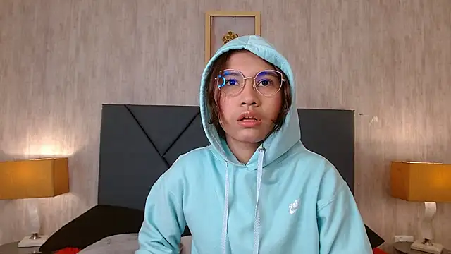 Xaander  online show from January 6, 2026, 3:21 am