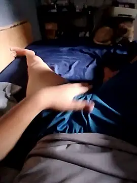 Snapshot of AVALIAminhaPika chatting on January 9, 2026, 4:21 pm AVALIAminhaPika online show from January 9, 2026, 4:21 pm