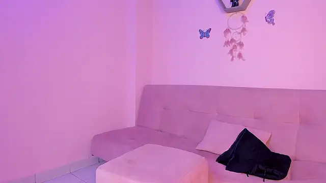 Saraa moon1   online show from March 20, 2026, 5:07 pm