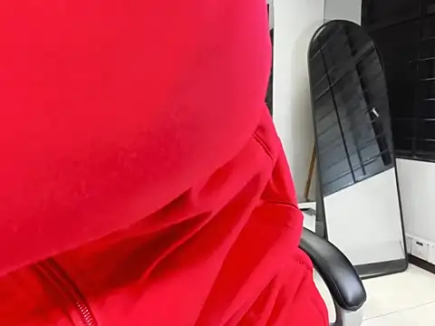 Snapshot of IssysLeBlanc chatting on January 12, 2026, 4:29 am IssysLeBlanc online show from January 12, 2026, 4:29 am