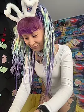 Tattoo  Moon online show from April 6, 2026, 12:30 am