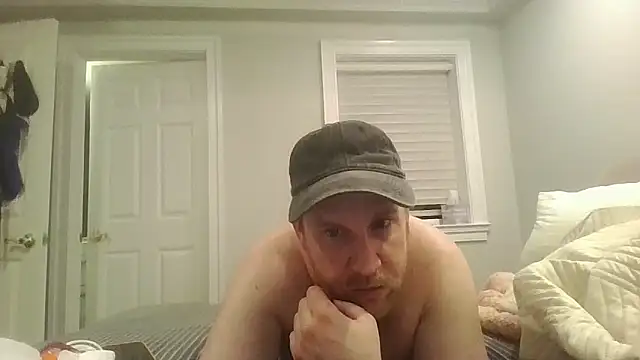 Snapshot of BeefyNcloudy chatting on April 19, 2026, 12:54 am BeefyNcloudy online show from April 19, 2026, 12:54 am