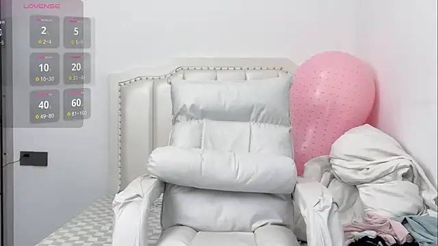Snapshot of tiantian-160 chatting on June 1, 2026, 1:46 pm tiantian-160 online show from June 1, 2026, 1:46 pm