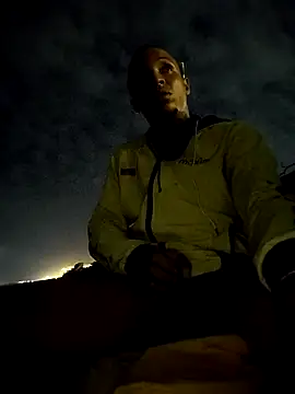 Snapshot of Andreskelly chatting on January 6, 2026, 1:53 am Andreskelly online show from January 6, 2026, 1:53 am