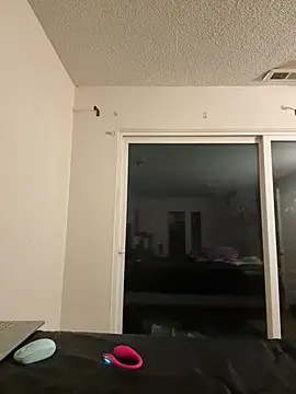 Lenaravenswood online show from February 14, 2026, 7:27 am