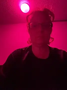Lenaravenswood online show from May 22, 2026, 6:09 am