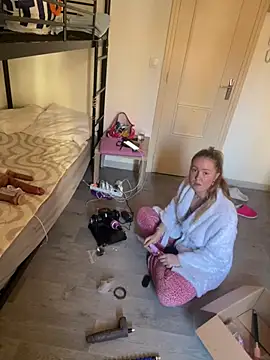 Vikml166 online show from April 7, 2026, 3:01 pm