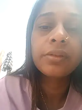 nehakapoor89 online show from December 16, 2025, 7:46 am