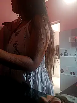 nehakapoor89 online show from December 17, 2025, 9:04 am