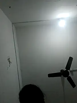 nehakapoor89 online show from December 22, 2025, 5:54 pm