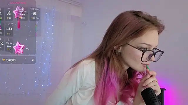 Snapshot of Angel_Bruh chatting on January 14, 2026, 8:14 pm Angel Bruh online show from January 14, 2026, 8:14 pm