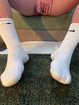 Krizzly666 online show from December 18, 2025, 2:12 pm