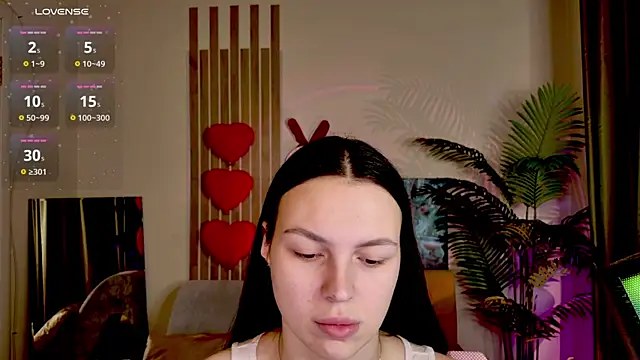 MaxinCarroll online show from April 16, 2026, 10:16 am