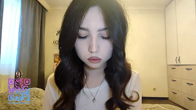 Qwami Amie online show from February 3, 2026, 6:40 am