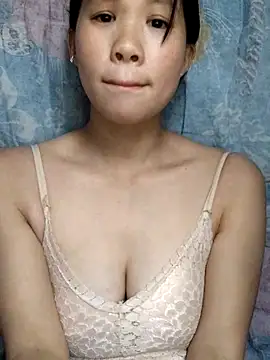 Snapshot of mit0-77 chatting on December 18, 2025, 5:35 am mit0-77 online show from December 18, 2025, 5:35 am