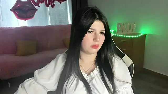 Snapshot of KisaModel chatting on May 7, 2026, 1:11 am KisaModel online show from May 7, 2026, 1:11 am
