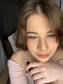 Snapshot of WIKESSTAR chatting on December 21, 2025, 5:47 am WIKESSTAR online show from December 21, 2025, 5:47 am