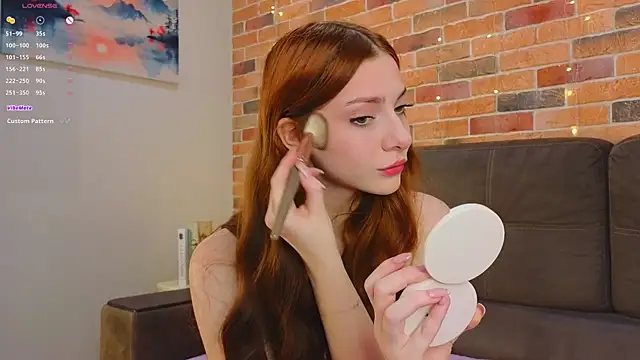 VelvetZephra online show from April 17, 2026, 3:26 pm