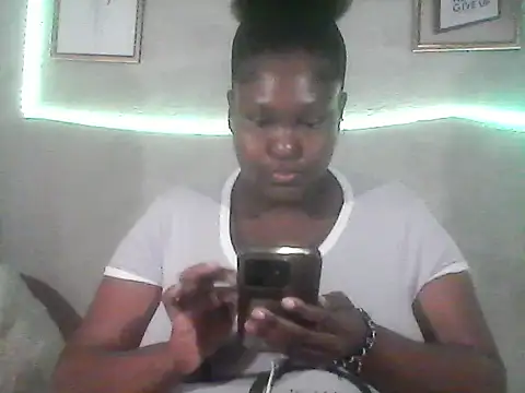 Snapshot of sweetmilkylady chatting on April 1, 2026, 8:26 am sweetmilkylady online show from April 1, 2026, 8:26 am