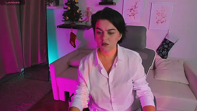 Snapshot of Sofia_Fisher chatting on December 16, 2025, 7:24 am Sofia Fisher online show from December 16, 2025, 7:24 am