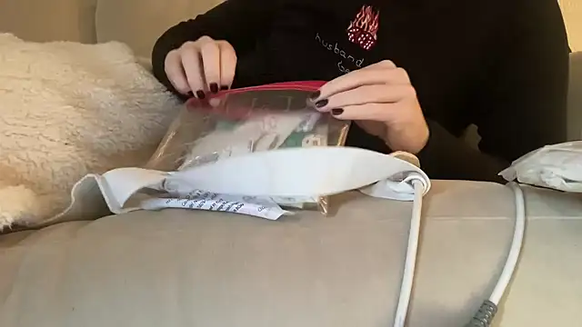 Snapshot of ijustturned18today chatting on December 15, 2025, 8:29 am ijustturned18today online show from December 15, 2025, 8:29 am