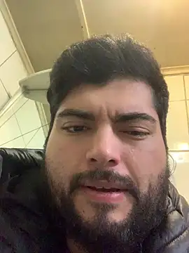 Snapshot of Colomane13 chatting on April 1, 2026, 11:33 am Colomane13 online show from April 1, 2026, 11:33 am