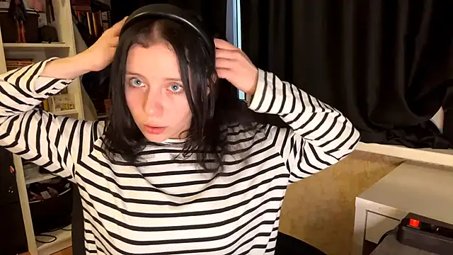 Snapshot of Eva_blo0m chatting on January 11, 2026, 6:51 am Eva blo0m online show from January 11, 2026, 6:51 am