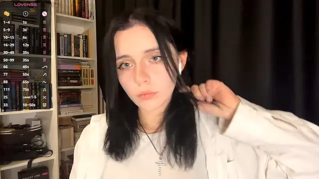 Snapshot of Eva_blo0m chatting on January 14, 2026, 6:57 pm Eva blo0m online show from January 14, 2026, 6:57 pm