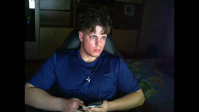 Snapshot of GymGuy0505 chatting on February 28, 2026, 10:44 pm GymGuy0505 online show from February 28, 2026, 10:44 pm