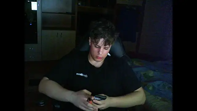 Snapshot of GymGuy0505 chatting on March 8, 2026, 1:25 am GymGuy0505 online show from March 8, 2026, 1:25 am