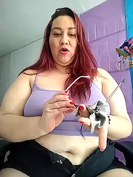 Snapshot of sharon_G chatting on April 9, 2026, 6:35 pm sharon G online show from April 9, 2026, 6:35 pm
