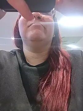 Snapshot of sharon_G chatting on April 14, 2026, 6:14 pm sharon G online show from April 14, 2026, 6:14 pm