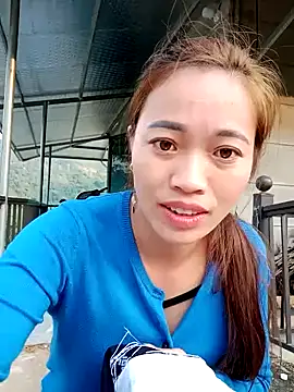 little-effy online show from December 22, 2025, 9:17 am