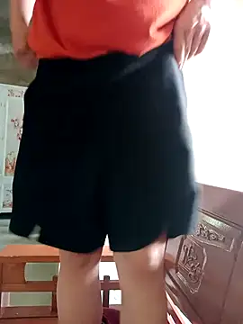 little-effy online show from April 7, 2026, 6:58 am