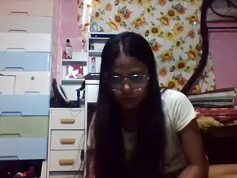 SexyApril online show from December 17, 2025, 2:06 am