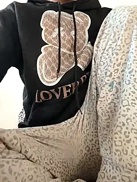 tenifer online show from December 15, 2025, 9:46 am