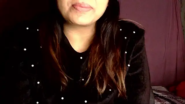 butterflyslay online show from December 22, 2025, 4:59 pm