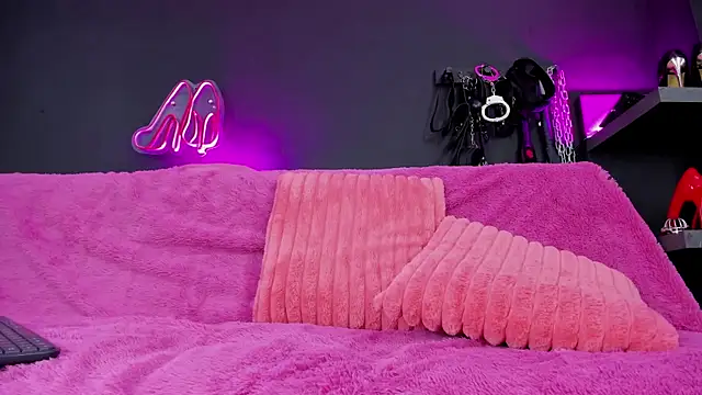 Snapshot of AquaRivers chatting on January 7, 2026, 10:29 am AquaRivers online show from January 7, 2026, 10:29 am