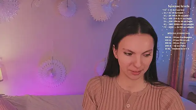 Snapshot of AliceLidell chatting on January 7, 2026, 5:21 am AliceLidell online show from January 7, 2026, 5:21 am