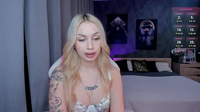 Snapshot of LanaMiracle chatting on February 4, 2026, 4:07 am LanaMiracle online show from February 4, 2026, 4:07 am