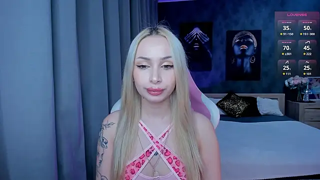 Snapshot of LanaMiracle chatting on February 5, 2026, 3:55 am LanaMiracle online show from February 5, 2026, 3:55 am