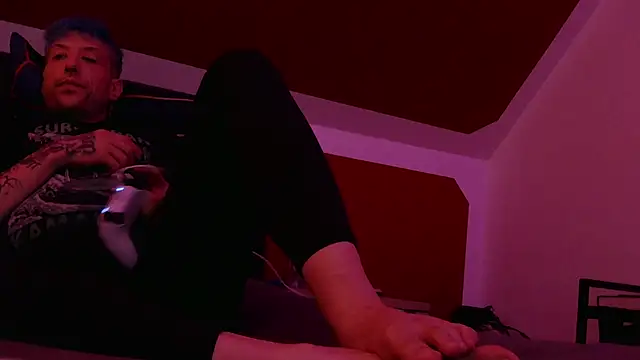 AskAveryAnything online show from April 22, 2026, 8:10 pm