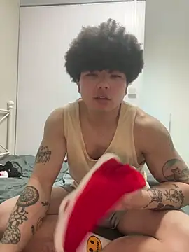 cutestpenis online show from December 21, 2025, 2:24 pm